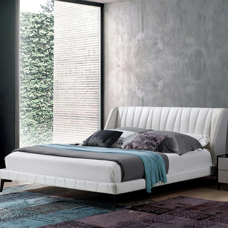 เตียงไม้สนและหนังนุ่มเป็นมิตรกับสิ่งแวดล้อม